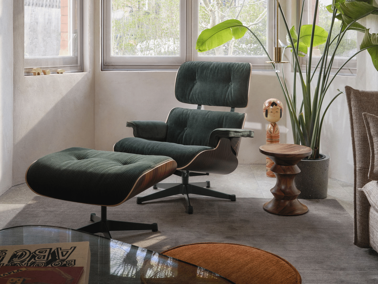 Eames Lounge Chair Phlox – Special Edition 2023